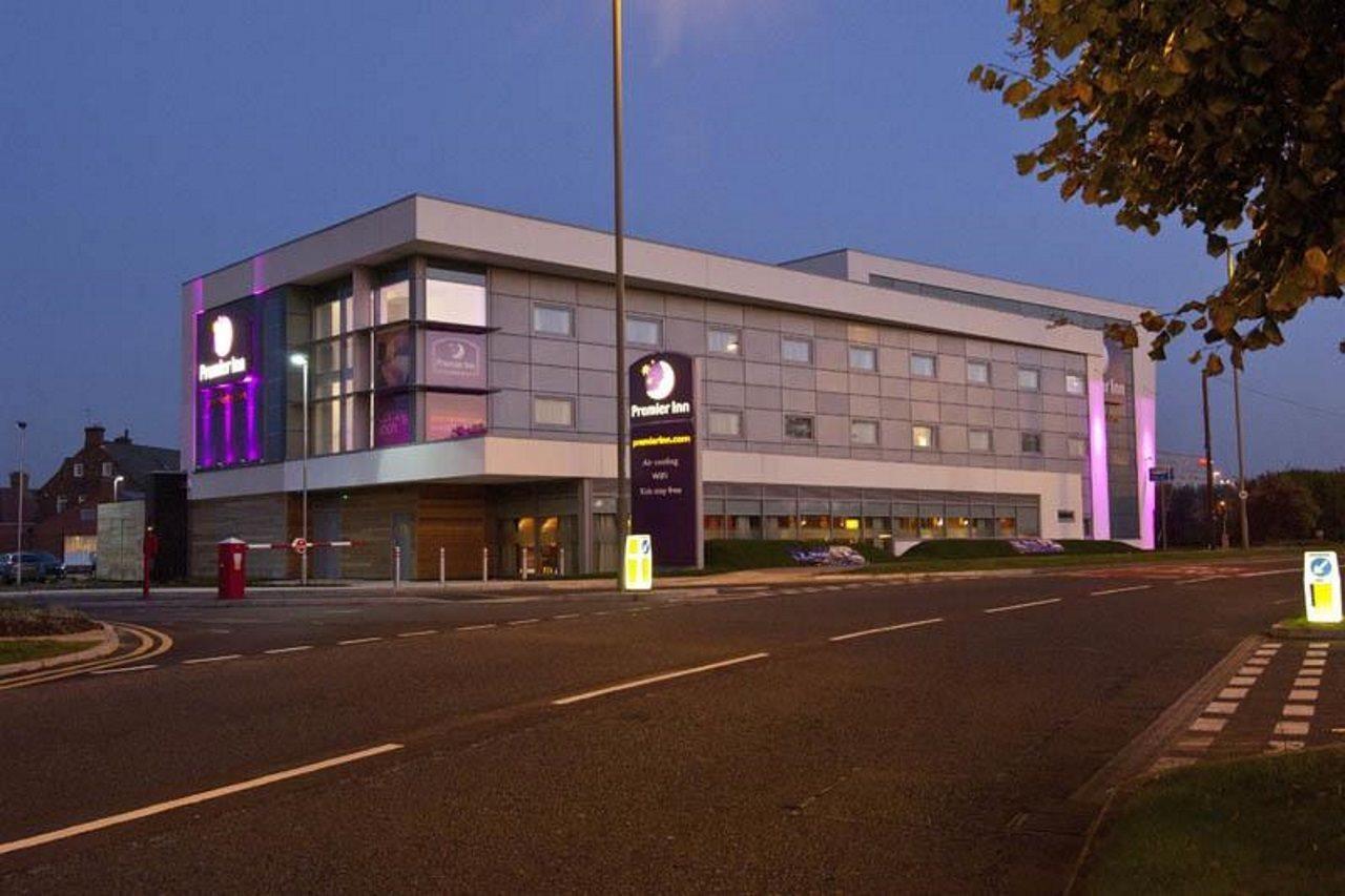 Premier Inn Liverpool John Lennon Airport Speke Exterior photo