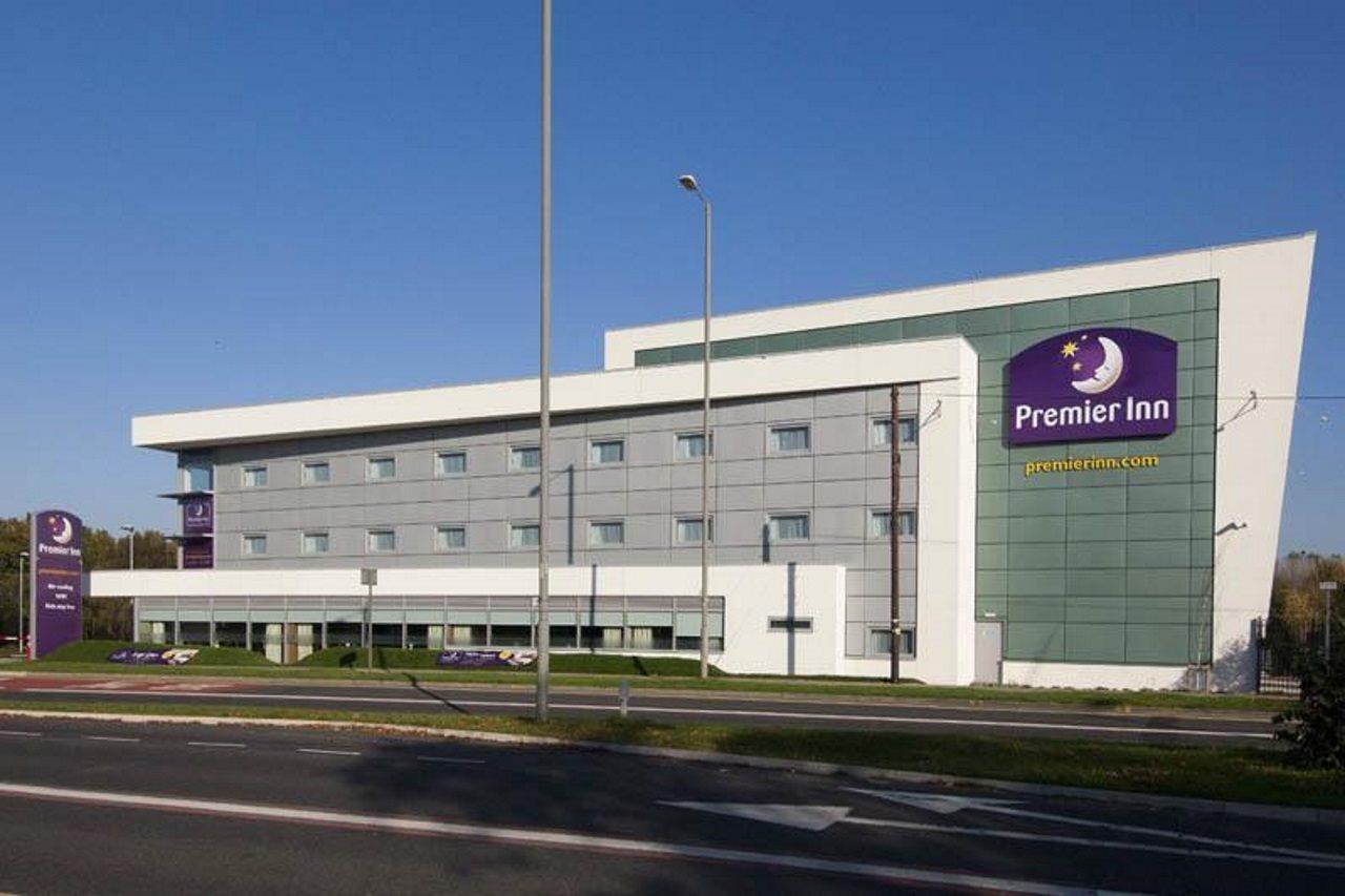 Premier Inn Liverpool John Lennon Airport Speke Exterior photo